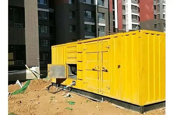 道里发电机租赁中燃油压力过低会对发动机的哪些部件造成损坏？