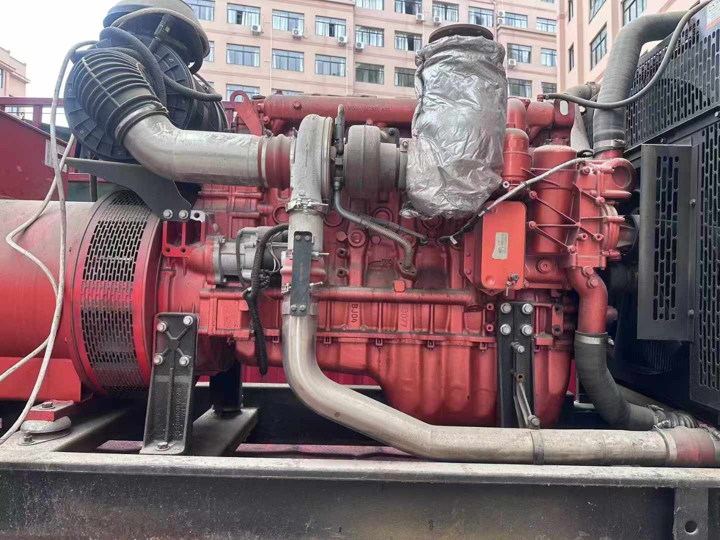 道里如何选择适合 600kW 柴油发电机组的过载保护器？